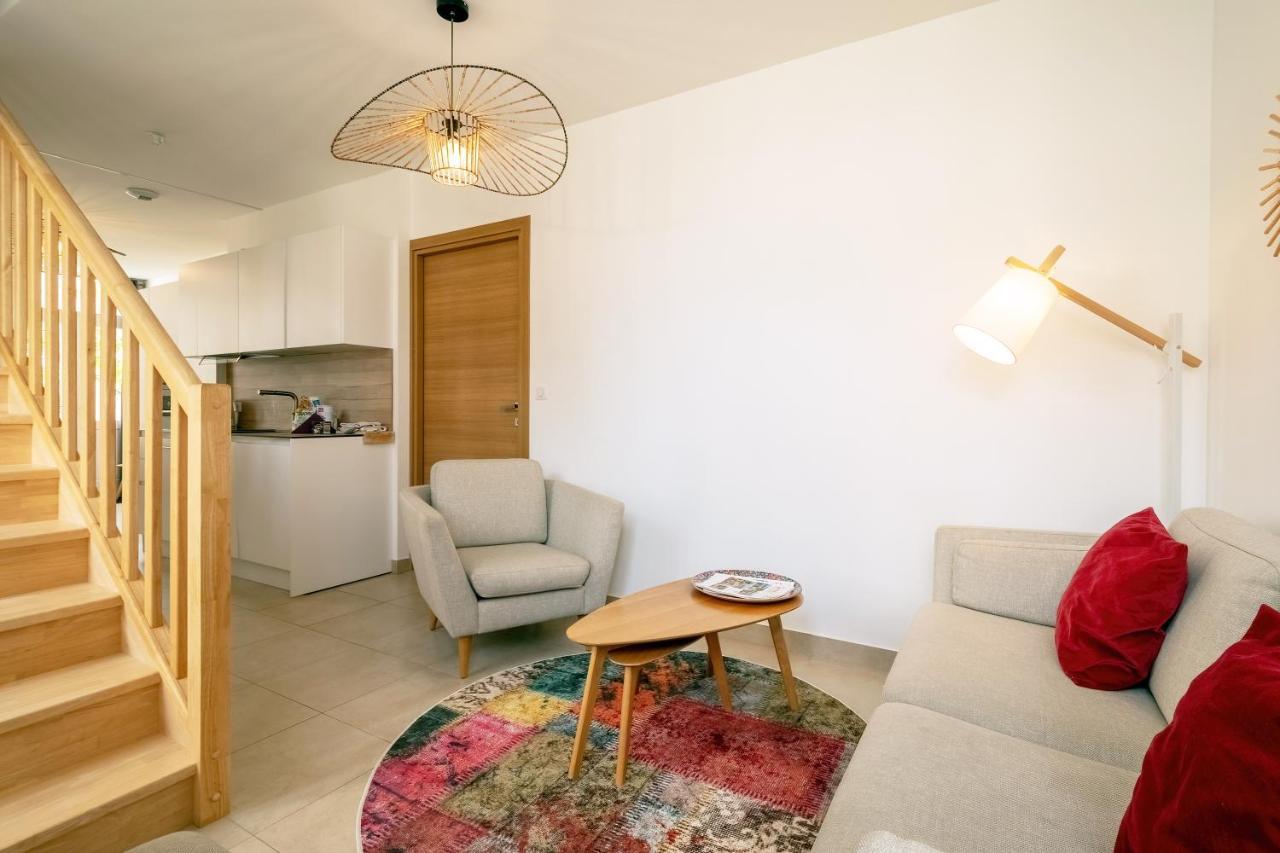 La Villa Lombardi En Champagne, Avec Piscine Privee Et Jacuzzi 莱里塞 外观 照片