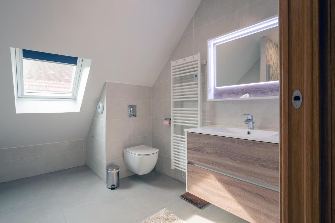 La Villa Lombardi En Champagne, Avec Piscine Privee Et Jacuzzi 莱里塞 外观 照片